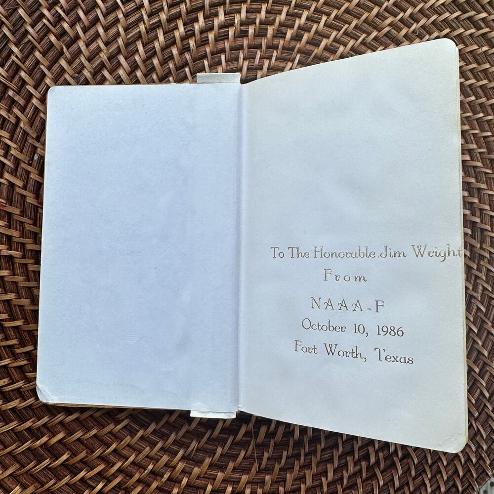 Vintage 1985 Mother-of-Pearl‎ Inlay Holy Bible – owned by Hon. Jim Wright - Picture 3 of 16